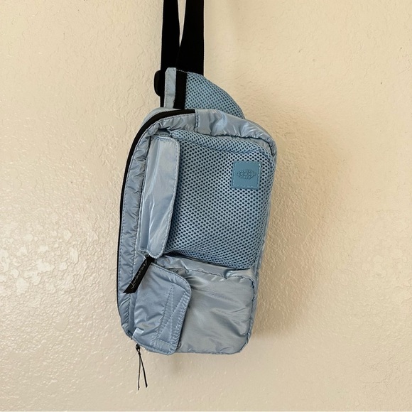 New Free People Courtside Cargo Sling Fanny waist bag - Picture 9 of 12